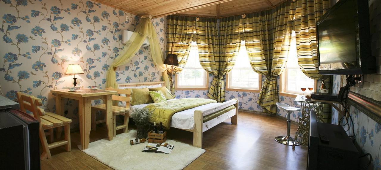 Gold Castle Pension Pyeongchang Bagian luar foto