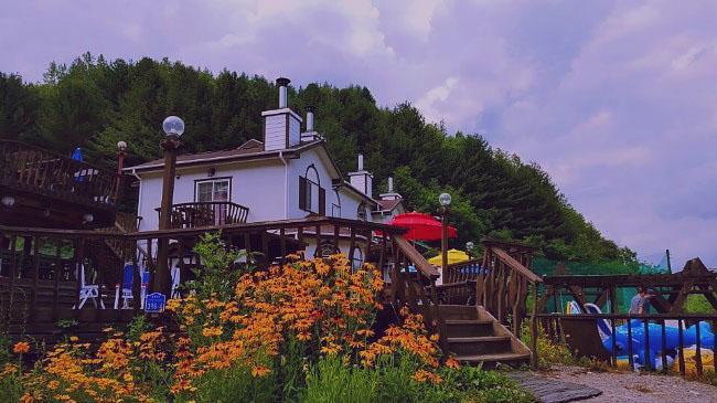 Gold Castle Pension Pyeongchang Bagian luar foto