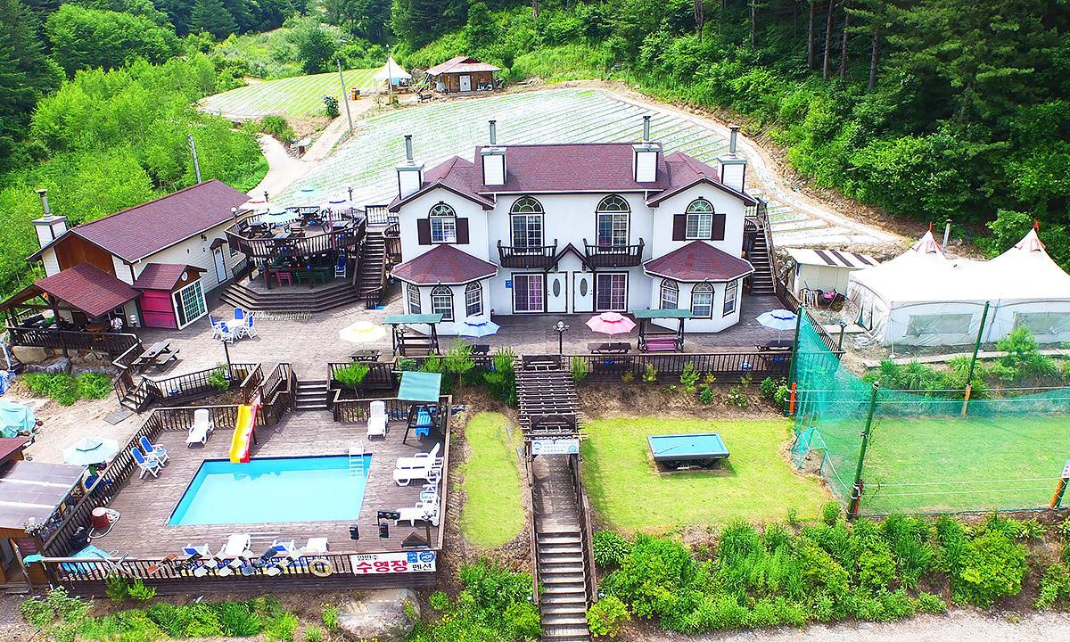 Gold Castle Pension Pyeongchang Bagian luar foto